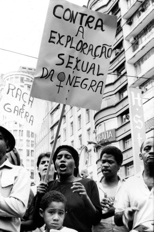 100 anos da lei da abolição, passeata em São Paulo, 13 de maio de 1988. Foto de Cibele Aragão.
